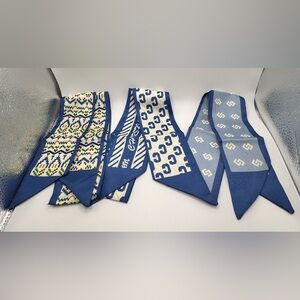 Stylish NWOT Blue Patterned TWILLY Scarves